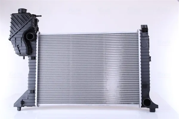 Radiador de esfriamento de motor 62687A Nissens