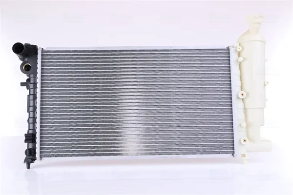 Radiador de esfriamento de motor 63521A Nissens