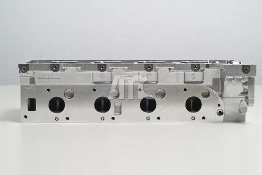 Compre Cabeça de motor (CBC) Mercedes Sprinter I 3-t 903