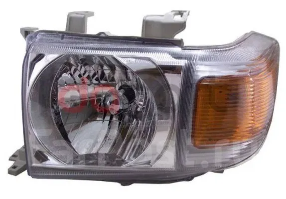 Luz esquerda 8117060C10 Toyota