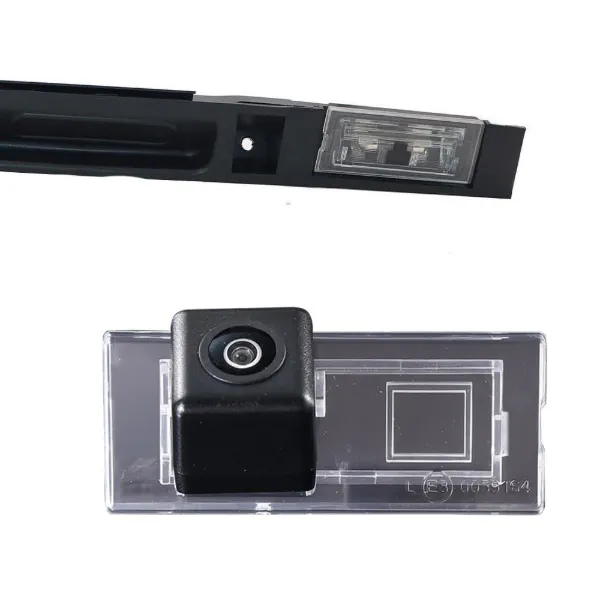 Lanterna da luz de fundo de matrícula traseira 51137062293 BMW
