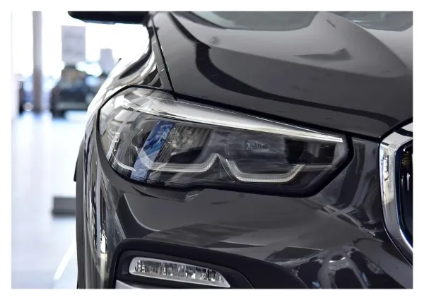 Luz esquerda 63117933339 BMW