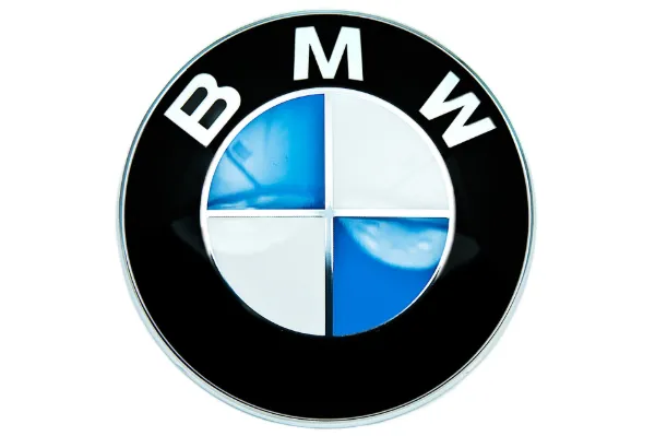 Emblema de tampa de porta-malas (emblema de firma) 8219237 BMW