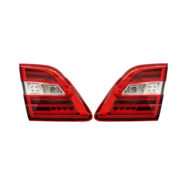 Lanterna traseira direita interna A1669064201 Mercedes