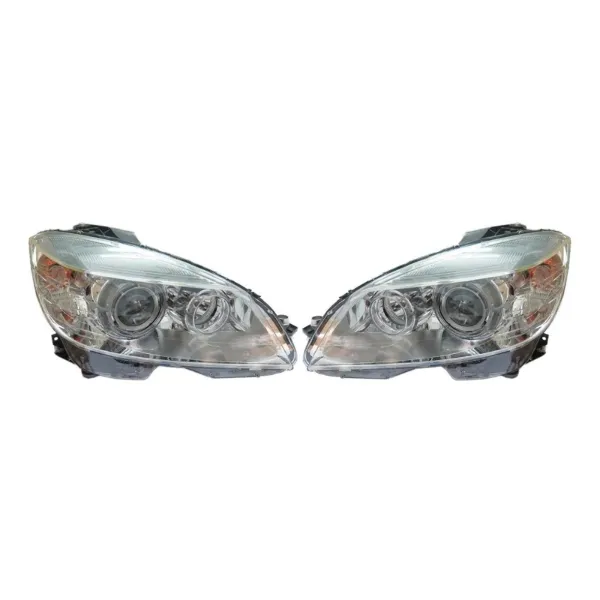 Luz direita A2048200259 Mercedes