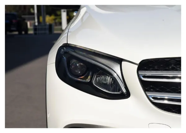 Luz esquerda A2539060901 Mercedes