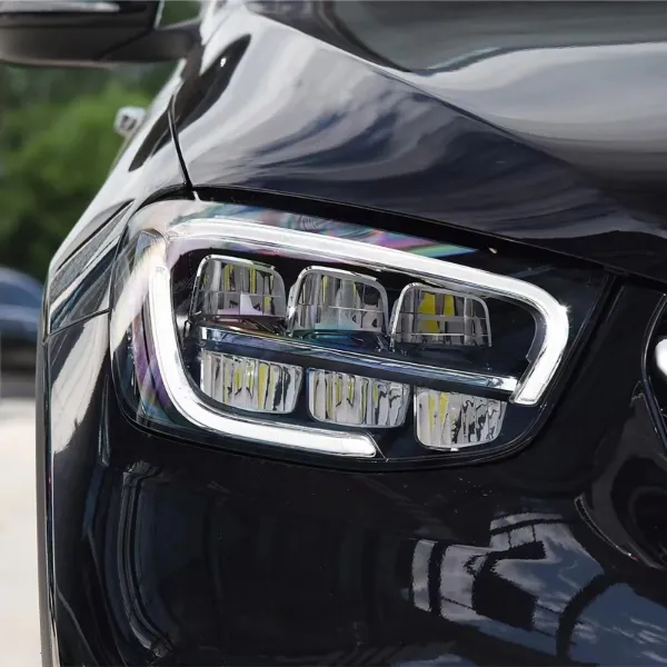 Luz direita A2539068201 Mercedes