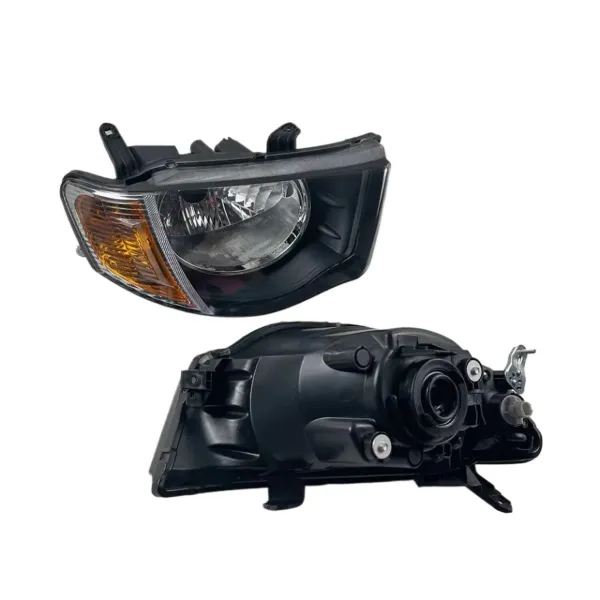 Luz esquerda 8301A823 Mitsubishi
