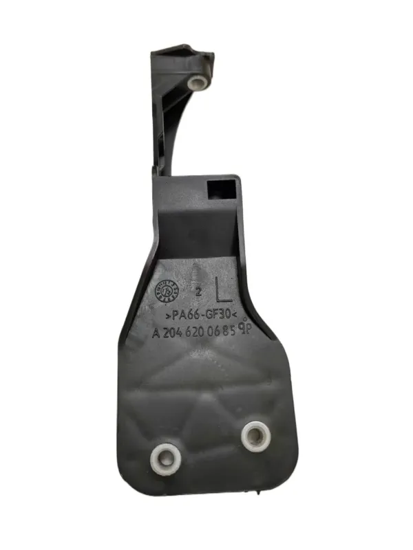 Consola (adaptador) de fixação da luz dianteira esquerda A2046200685 Mercedes