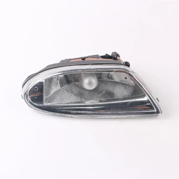Luzes de nevoeiro direitas A1638200428 Mercedes