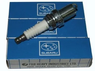 Vela de ignição 22401AA670 Subaru