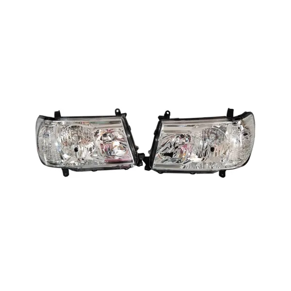 Luz esquerda 8117060A82 Toyota