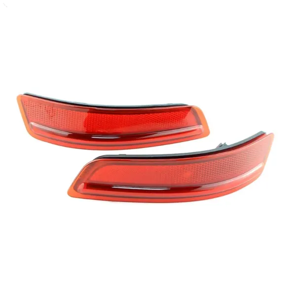 Retrorrefletor (refletor) do pára-choque traseiro esquerdo 8192030040 Toyota