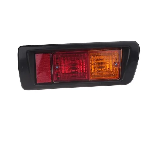 Lanterna do pára-choque traseiro esquerdo 8156060440 Toyota