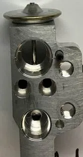 Válvula TRV de aparelho de ar condicionado 1K0820679 VAG