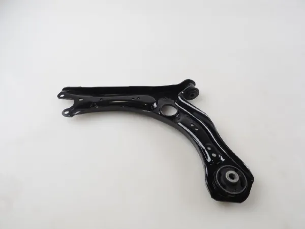 Braço oscilante inferior direito de suspensão dianteira 2Q0407152E VAG