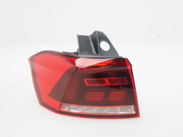 Lanterna traseira esquerda externa 3G9945095E VAG