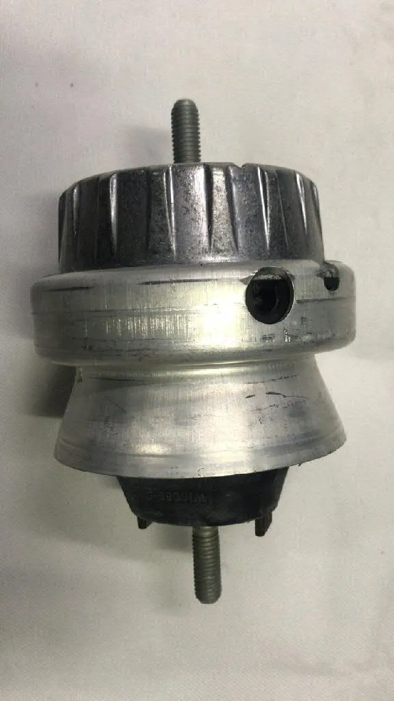 Coxim (suporte) esquerdo de motor 4F0199379BG VAG