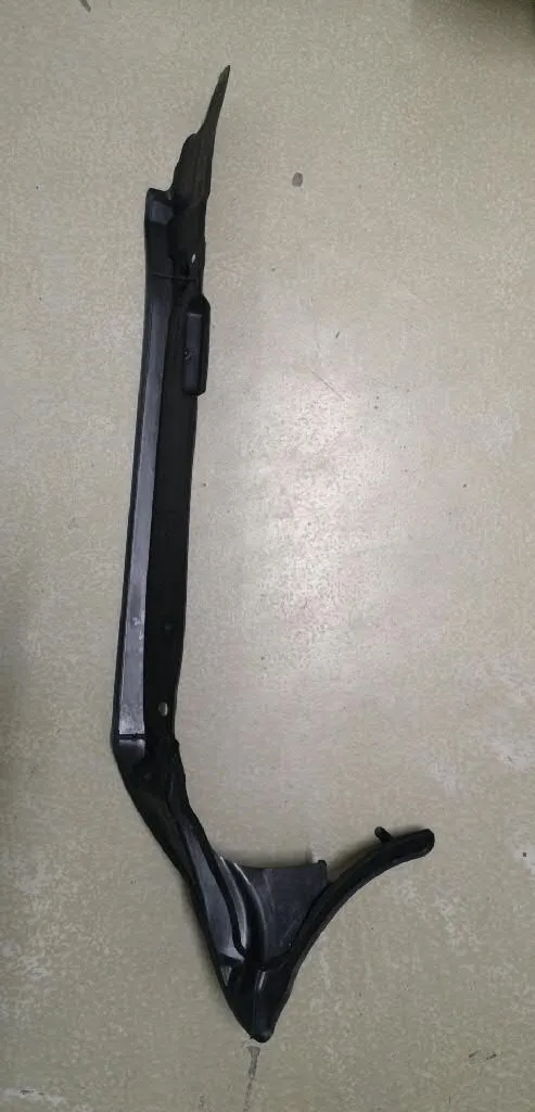 Compactador do pára-lama 4L0821112 VAG
