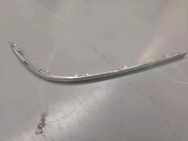 Moldura esquerda do pára-choque traseiro 4N08535552ZZ VAG