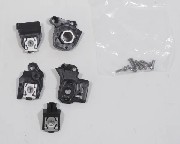Consola (adaptador) de fixação da luz dianteira direita 5H0998226 VAG