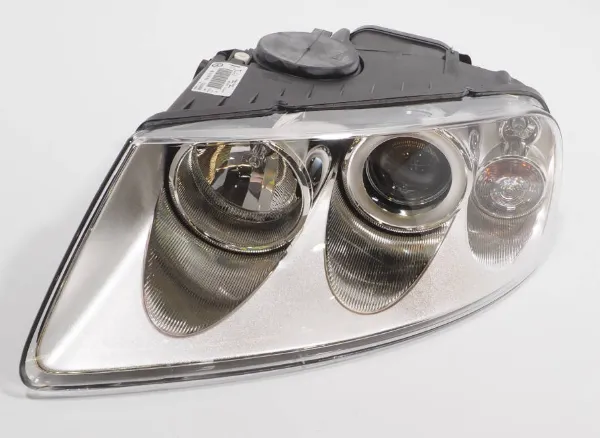 Luz esquerda 7L6941017BF VAG