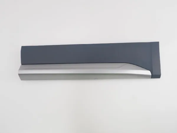 Moldura da porta traseira esquerda inferior 80A853969AGRU VAG