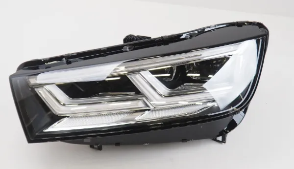 Luz esquerda 80A941773J VAG