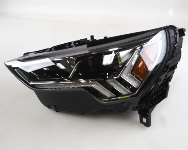 Luz esquerda 83A941773B VAG