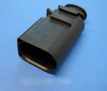 Desengate (ficha) do gerador 8D0973822 VAG