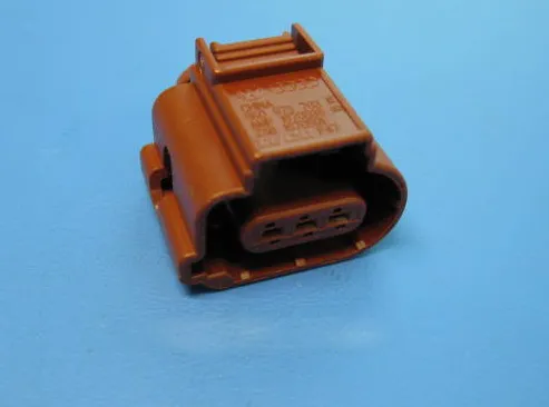 Desengate (ficha) da luz traseira 8K0973703E VAG