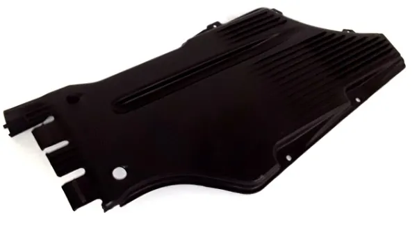 Proteção de fundo traseira esquerda 8R0825215A VAG