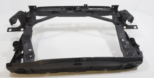 Suporte do radiador montado (painel de montagem de fixação das luzes) 8V0805588A VAG
