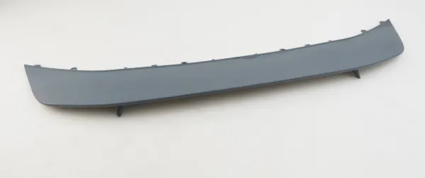 Spoiler do pára-choque dianteiro 8W0807717BGRU VAG