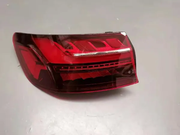 Lanterna traseira esquerda externa 8W5945091AA VAG