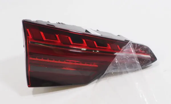 Lanterna traseira esquerda interna 8W5945093AC VAG