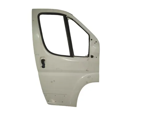 Porta dianteira direita 801003355R Renault (RVI)