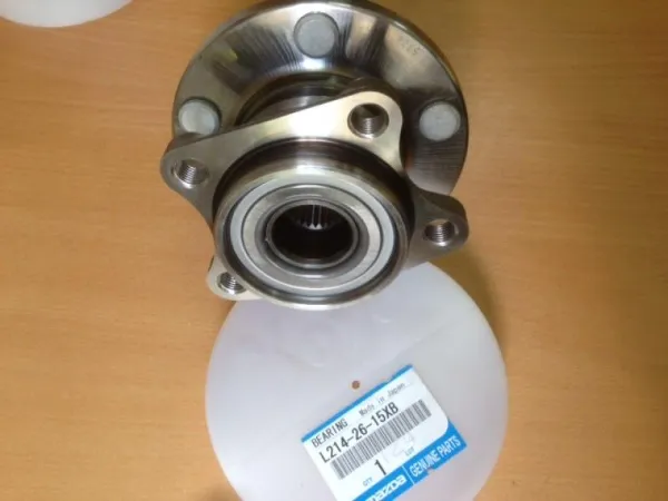 Cubo traseiro L2142615XA Mazda