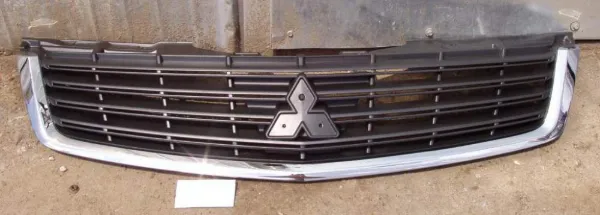 Grelha do radiador 7450A646 Mitsubishi