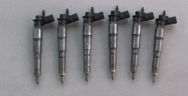 Injetor de injeção de combustível 445115077 Bosch