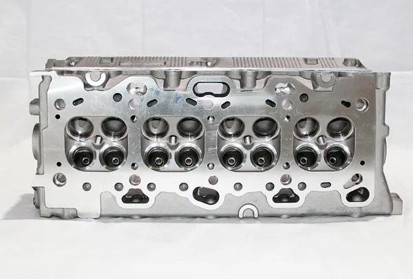 Cabeça de motor (CBC) Mitsubishi Galant VII