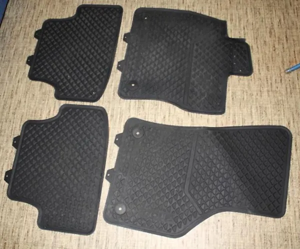 Tapetes dianteiros + traseiros, kit Volkswagen Golf ALLTRACK VII