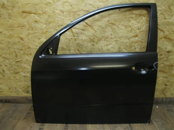 Porta dianteira esquerda Skoda Fabia I