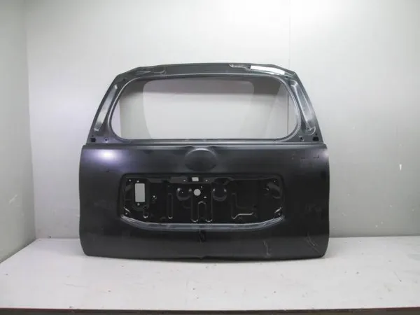 Porta traseira (3ª/5ª porta-malas (tampa de alcapão) 6700560F50 Toyota