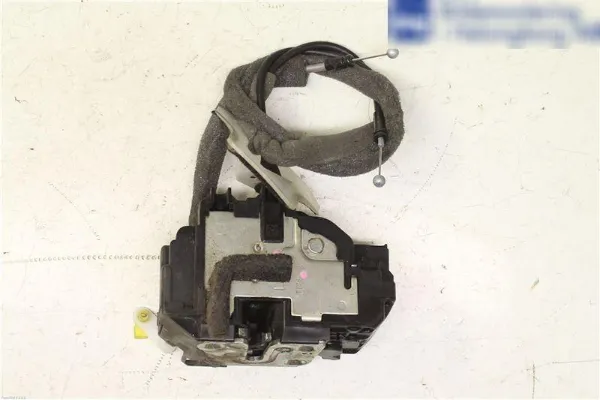 Fecho da porta dianteira esquerda Nissan Qashqai I