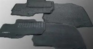 Tapetes dianteiros + traseiros, kit Mitsubishi Colt VI