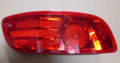 Retrorrefletor (refletor) do pára-choque traseiro esquerdo 924082B010 Hyundai/Kia