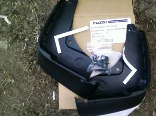 Protetores de lama dianteiros, kit KD45V3450 Mazda