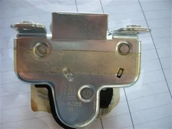 Fecho de tampa de porta-malas (de 3ª/5ª porta traseira) Opel Vectra B