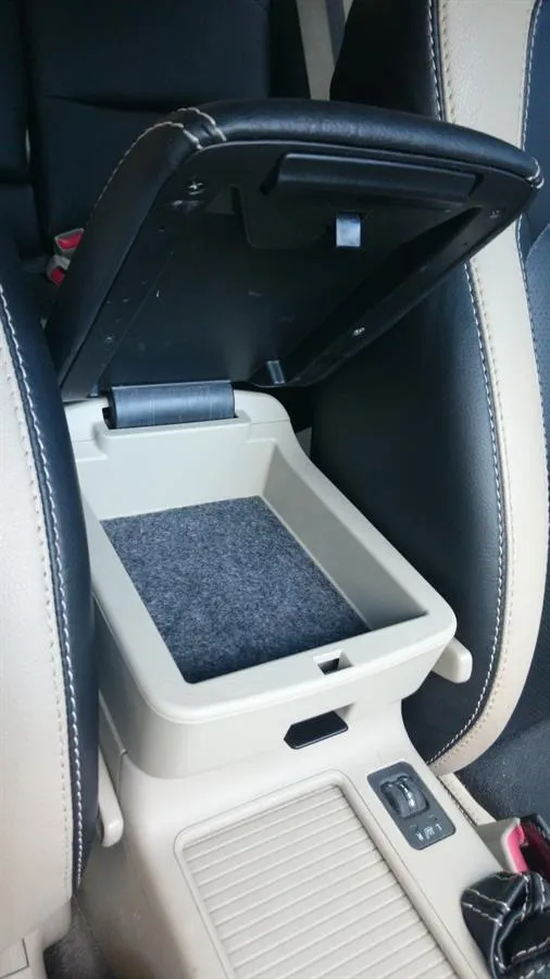 Braço de consola central Subaru Outback III